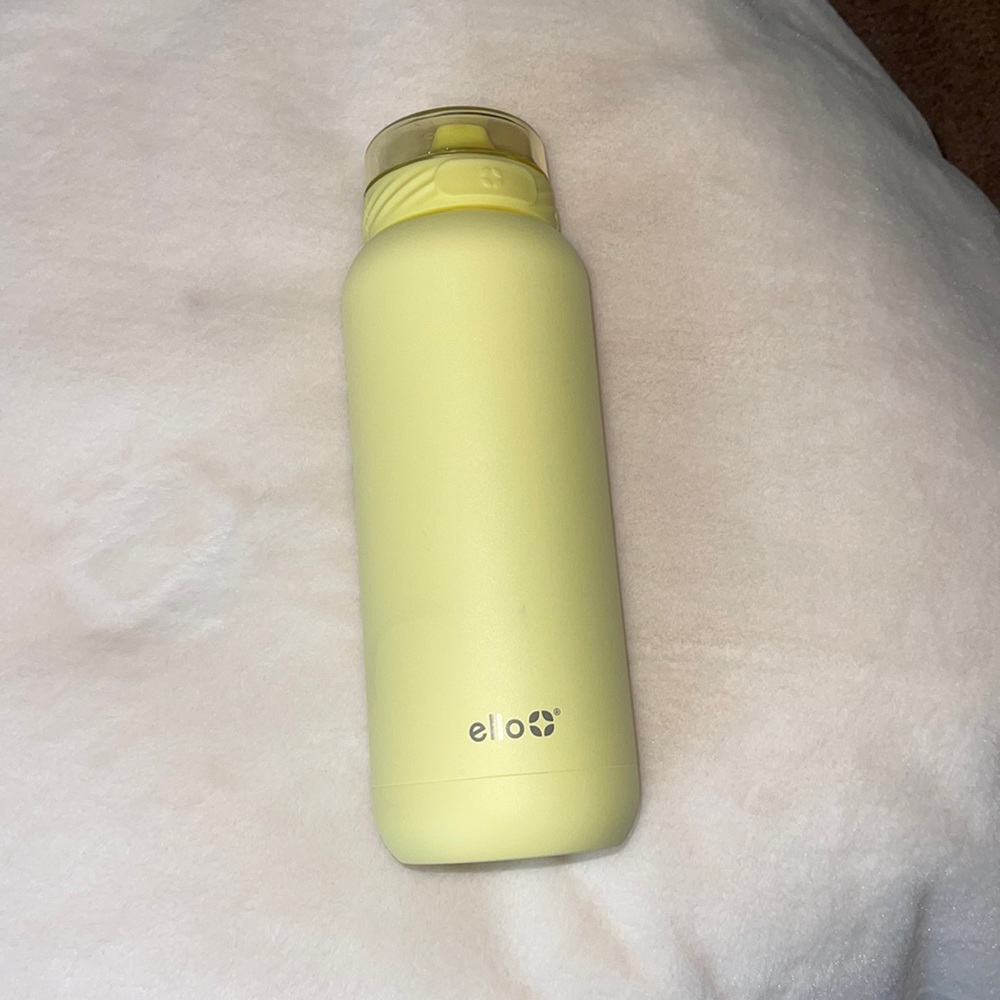 Cute ello water bottle!